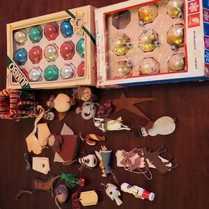 Colorful Vintage Christmas Ornaments Set